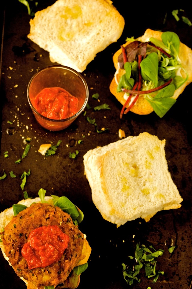 VEGGIE BURGER WITH ROASTED RED PEPPER DIP