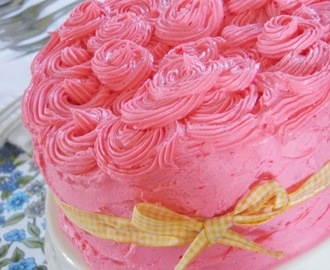 lemon curd sponge cake with buttercream roses.