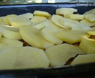 Musaka - zapekané zemiaky s mletým mäskom (fotorecept)