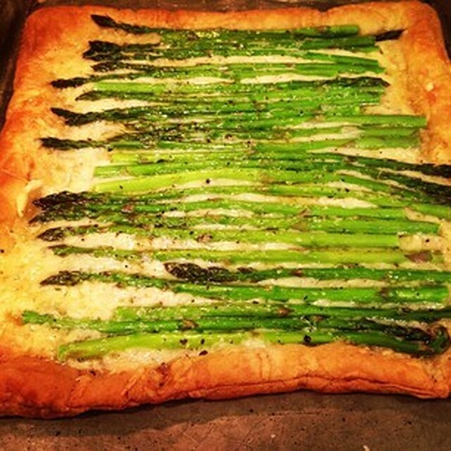asparagus gruyere tart