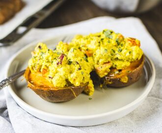 Curry chickpea stuffed baked sweet potatoes