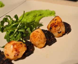 King Scallops with Pea Puree & Black Pudding