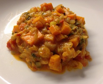 Curry van Zoete Aardappel, Paksoi, Prei en Spitskool