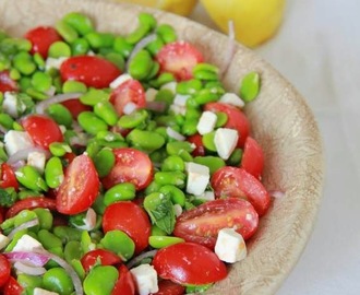 Salade met tuinbonen, tomaat & feta