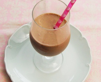 Banana Nutella Smoothie...  and Trying Something New!