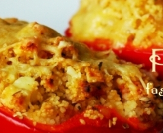 Papryka faszerowana kaszą kuskus z pomidorami i serem feta