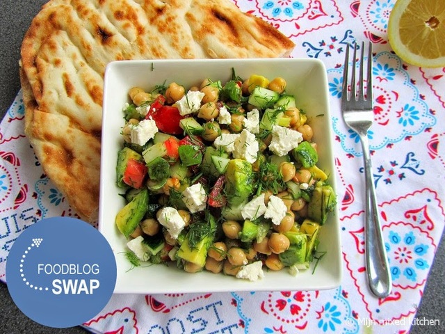 Salade van kikkererwten met feta, avocado en groene kruiden (foodblogswap)