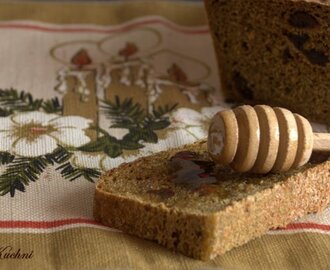 Chleb na zakwasie ze śliwkami i Garam Masala