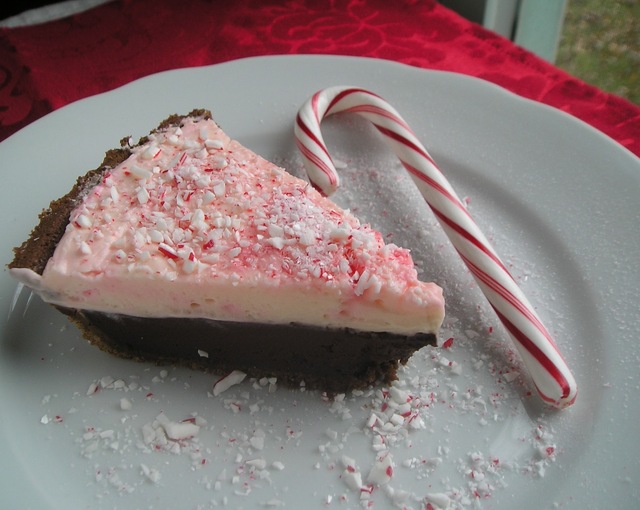 Peppermint Chocolate Pudding Pie