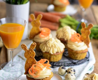 Carrot Cake Cupcakes mit Walnuss-Krokant Häschen zum Osterbrunch