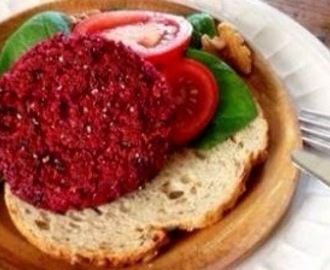 Recept: Vegetarische groentenburgers van Mathijs Vrieze die geen poging doen om op hamburgers gemaakt van vlees te lijken.