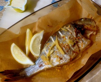 Vis uit de oven met citroenzout en knoflookboter van Donna Hay