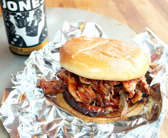 Pulled Pork Sandwich with Homemade Barbeque Sauce
