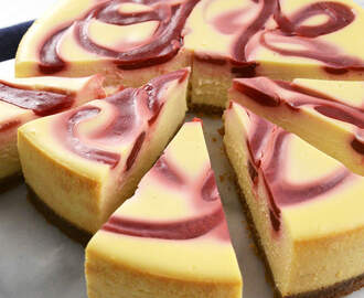 Cheesecake med vit choklad och hallonswirl, Roy Fares recept