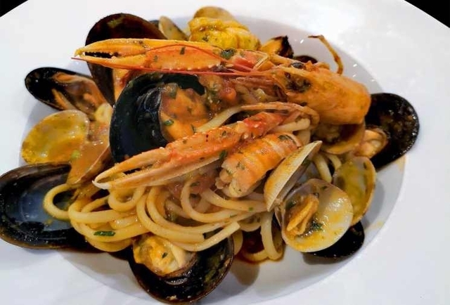 Spaghetti Allo Scoglio Alla Napoletana Ricetta Da Mytaste