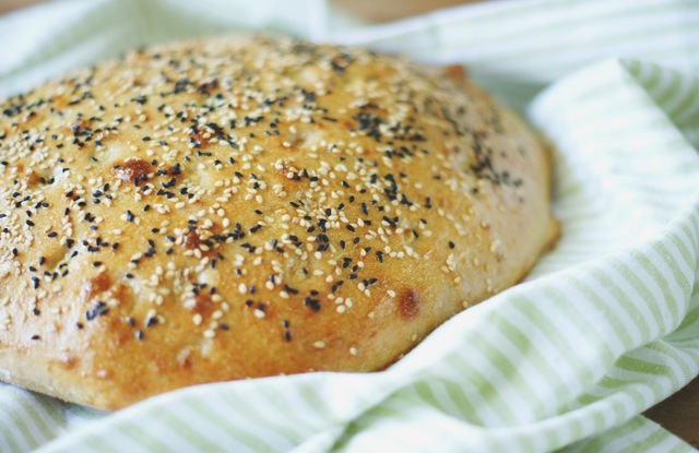 Pide (Turks brood) van spelt