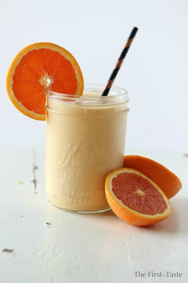 Mandarin Orange Coconut Creamsicle Protein Smoothie
