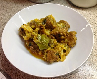 Cauliflower Lamb Curry - Gobi Gosht