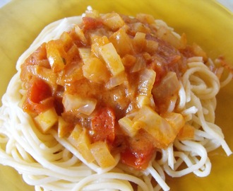 Tejszínes, paradicsomos, édesköményes spagetti