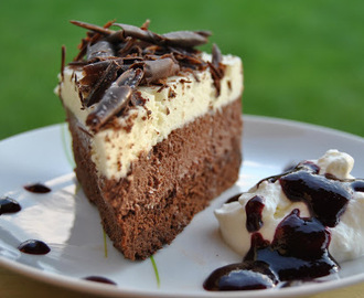 Čokoládová torta trojfarebná alebo triple chocolate mousse cake
