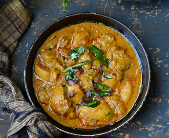 Kerala Style Chicken Curry/Chicken Curry with Coconut milk