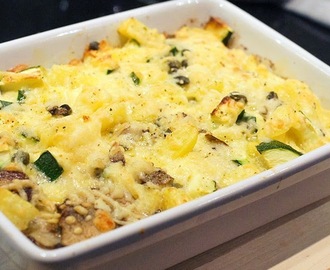 Vega: Ovenschotel van aardappel, champignons, courgette, ei, kaas en kappertjes