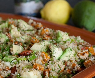Salade van Quinoa, zoete aardappel en avocado