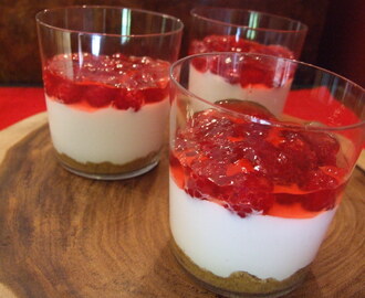No-bake raspberry cheesecake mousse