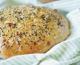 Pide (Turks brood) van spelt