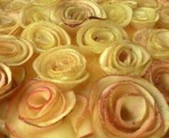 Crostata con crema pasticcera e rose di mela | Ricetta