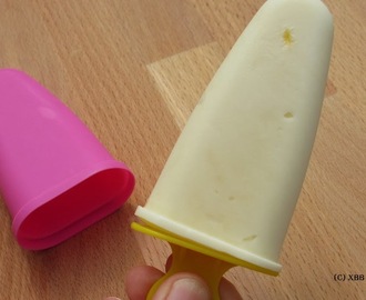 Verfrissende ijsjes van yoghurt en zelfgemaakte lemon curd