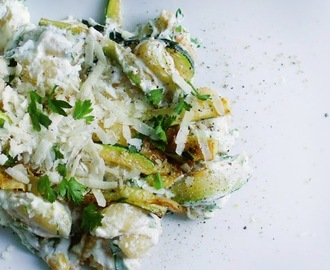 Vega: Gnocchi met ricotta, peterselie, basilicum, citroen, courgette en parmezaanse kaas