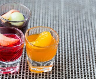 Liquori fatti in casa: 25 ricette facili e buonissime