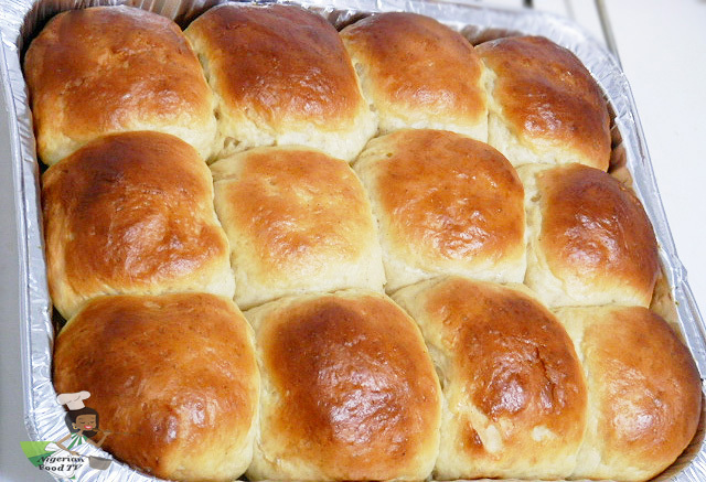 Jija Bread Rolls (Nigerian Pull Apart  Bread)