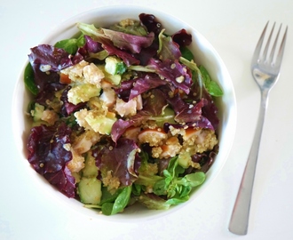 Glutenvrije vezelrijke salade met quinoa en gerookte kip