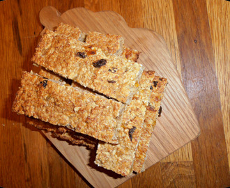 My Low Sugar ‘Pack a Punch’ Toddler Flapjack Bars