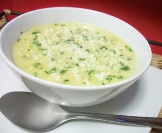 Sopa cremosa de milho verde