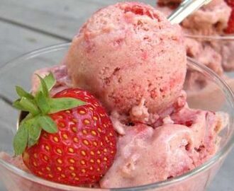 Σπιτικό παγωτό φράουλα με 3 ΥΛΙΚΑ της στιγμής, από το sintayes.gr!