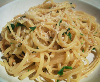 Linguine with Anchovies and Breadcrumbs