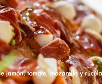 Ensalada de jamón ibérico de bellota, rúcula, tomate y mozzarella