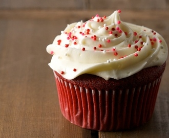 Red Velvet Cupcakes with Cream Cheese Frosting Recipe