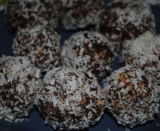 Rawfood chokladbollar med kokosflingor