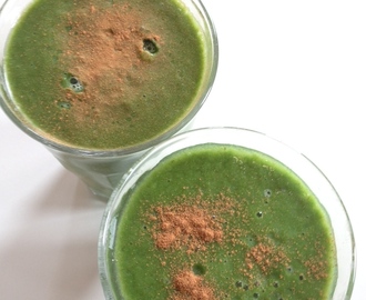 Detox Groene smoothie met spinazie, amandelmelk en peer