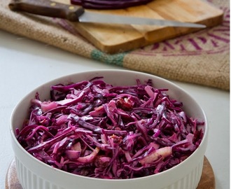 Coleslaw with red cabbage and fennel