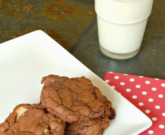 Sweet & Salty Brownie - Macadamia Cookies