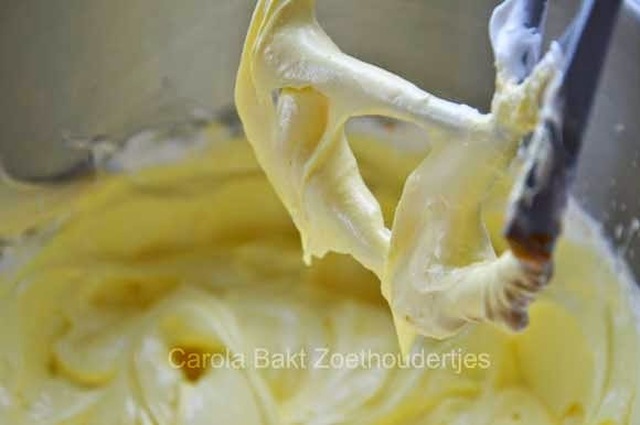 Hoe maak je Zwitserse Merengue botercrème