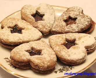 Austriackie kruche ciasteczka z marmoladą lub dżemem w wersji Walentynkowej lub Świątecznej (Sandwich Cookies)