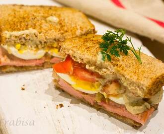 Sandwich de Jamón Asado y Salsa de Atún
