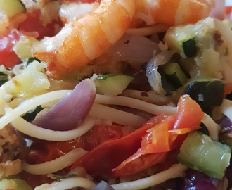 Linguine aux légumes et crevettes (presque) régime