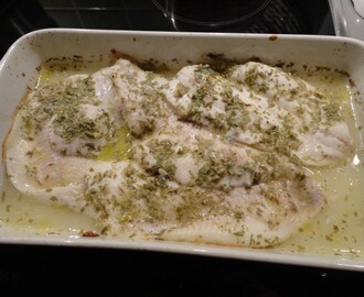 Recept: Vit fisk med dragon, citron och vitlök